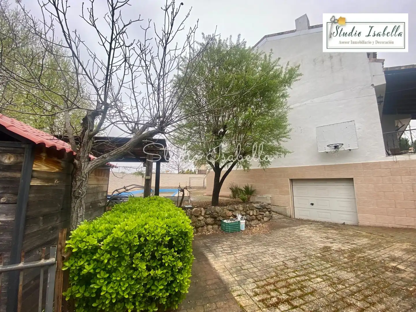 Vista exterior de Casa o xalet en venda en Nambroca amb Aire condicionat, Calefacció i Jardí privat