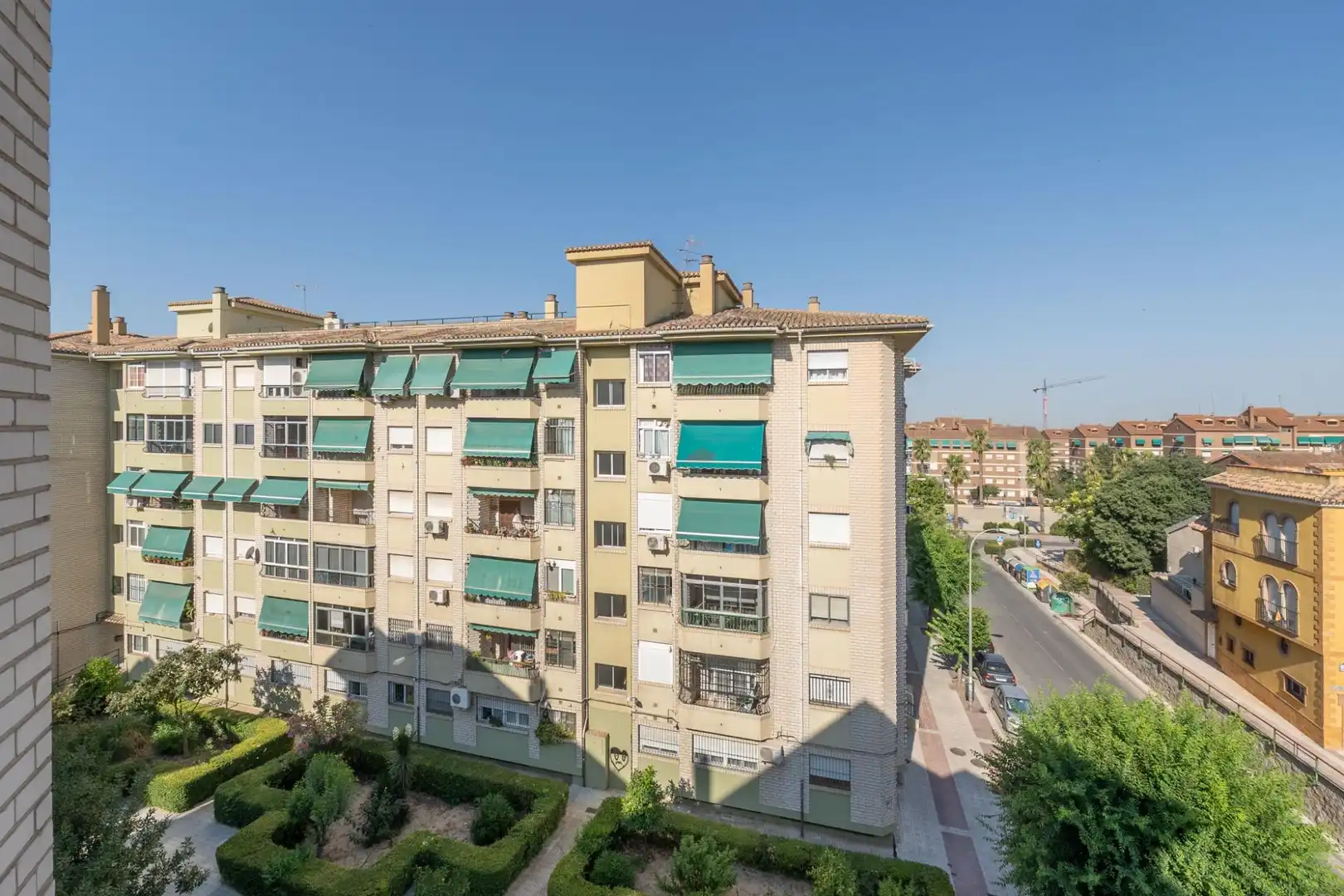 Exterior view of Flat for sale in Granada  with Air Conditioner, Terrace and Alarm