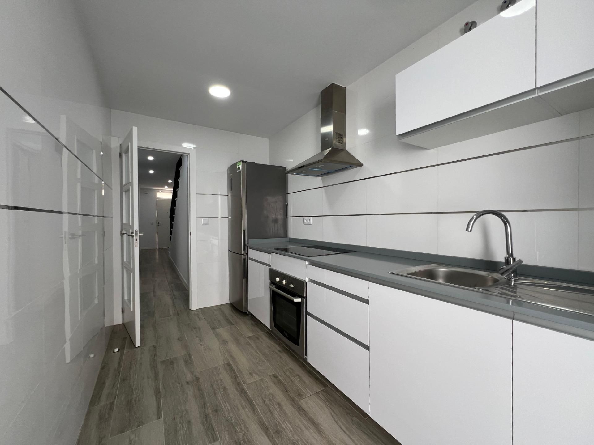 Cuina de Casa o xalet en venda en  Córdoba Capital amb Aire condicionat, Terrassa i Balcó