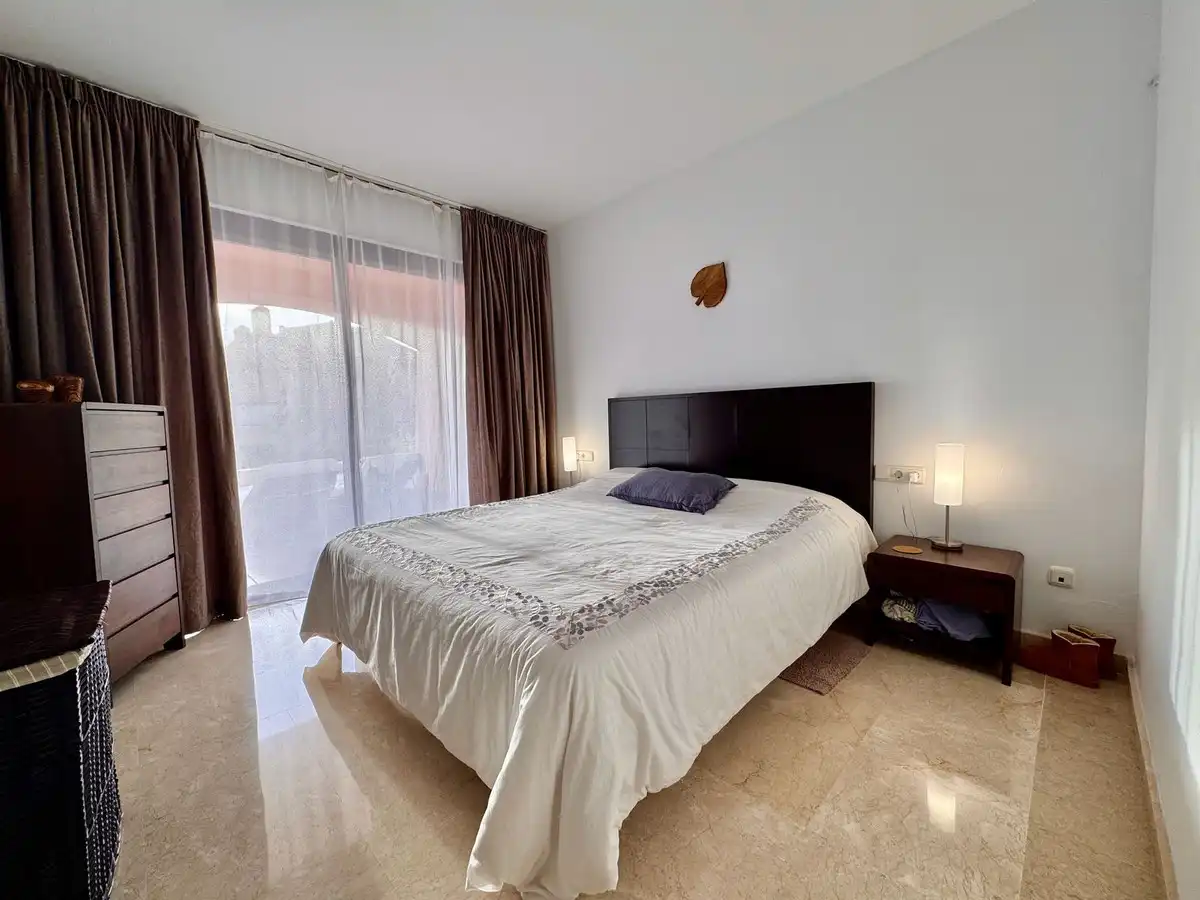 Dormitori de Planta baixa en venda en Mijas amb Aire condicionat, Jardí privat i Terrassa
