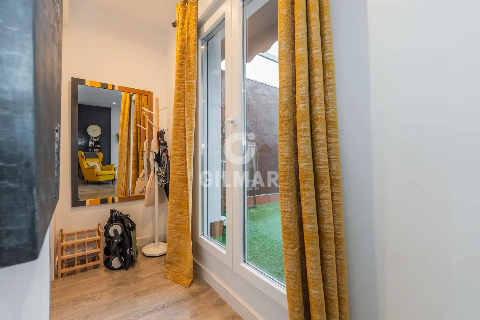 Habitación de Ático en venta en Madrid con Calefacción y Balcón