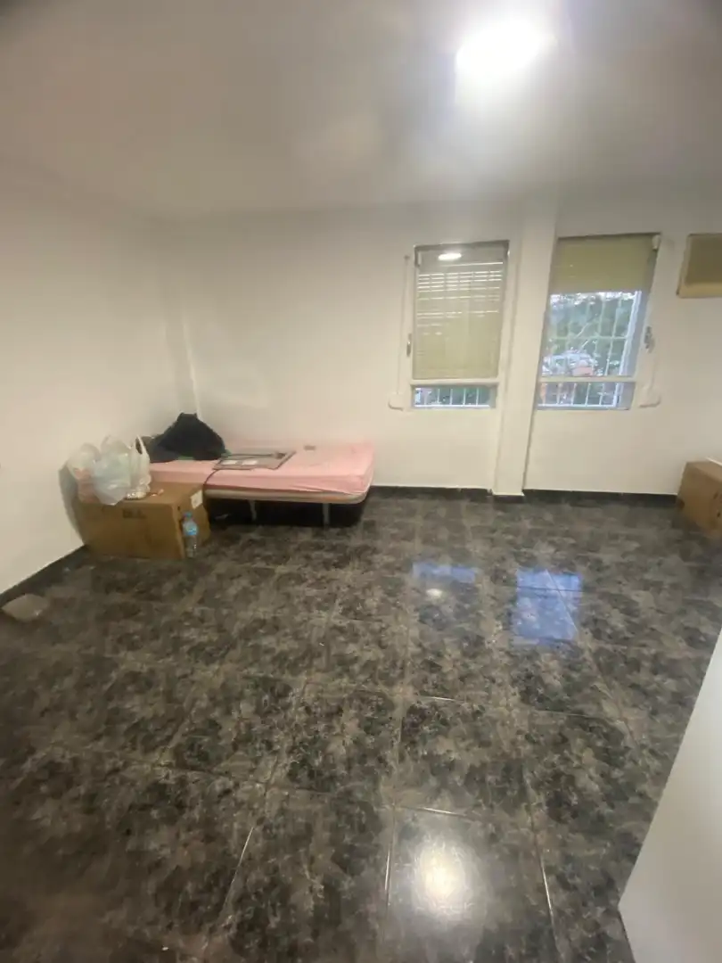 Dormitori de Pis en venda en  Murcia Capital amb Balcó