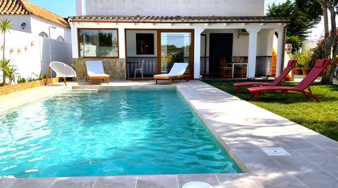 CASA CON PISCINA Y APARTAMENTO INDEPENDIENTE