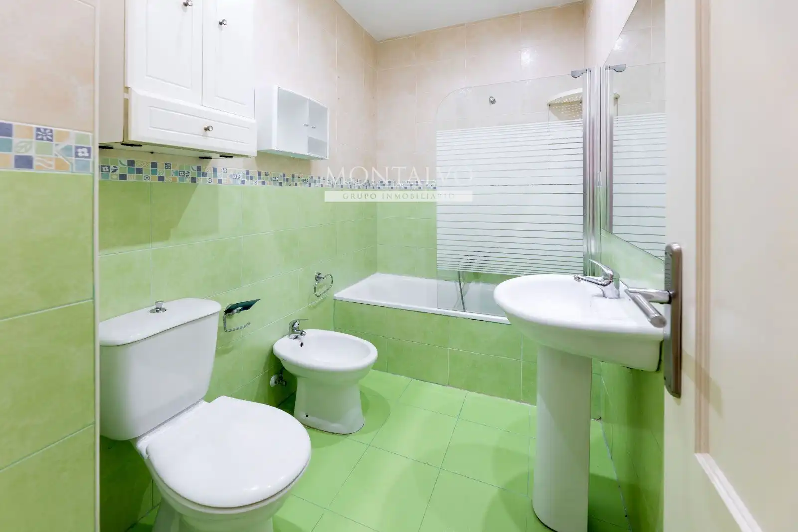 Baño de Piso en venta en Atarfe con Terraza