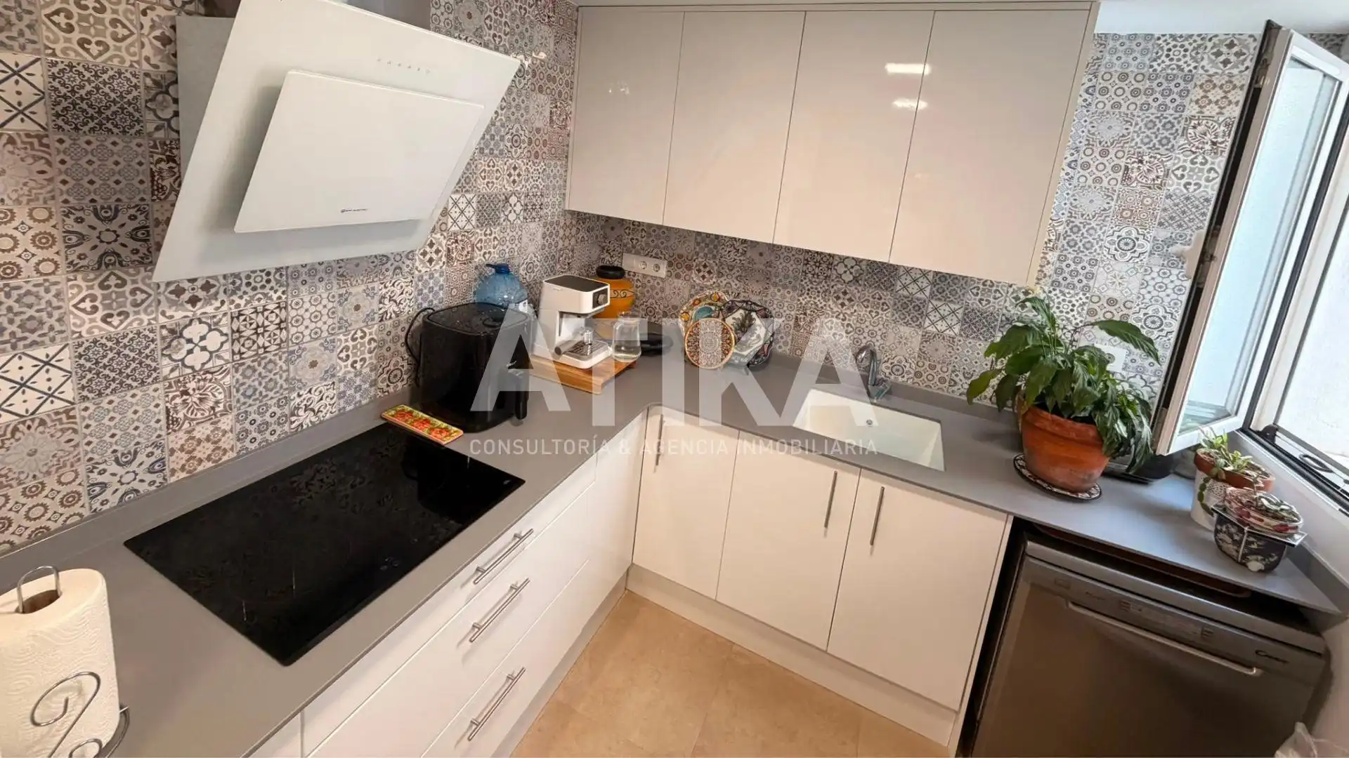 Kitchen of Flat for sale in Ontinyent  with Air Conditioner, Heating and Parquet flooring