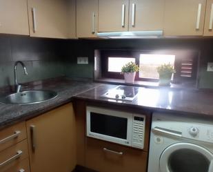 Cuina de Apartament de lloguer en  Córdoba Capital amb Aire condicionat