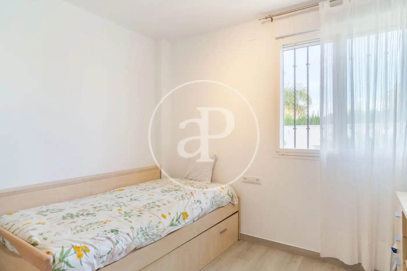 Habitación de Casa o chalet en venta en Riba-roja de Túria con Aire acondicionado, Calefacción y Jardín privado
