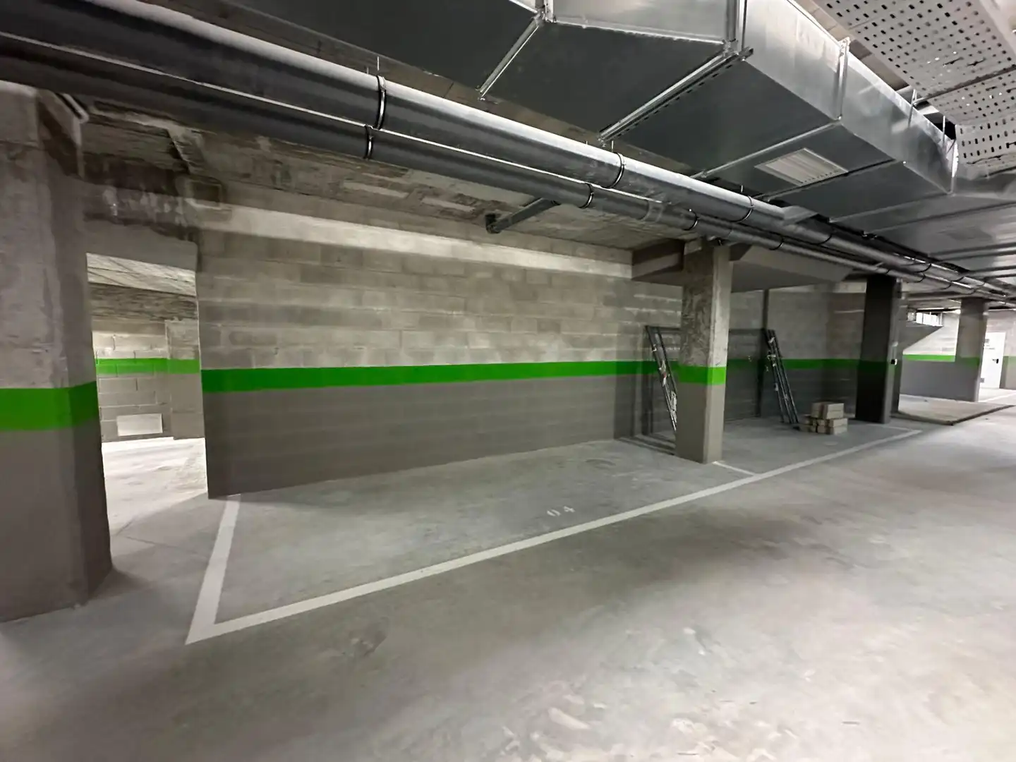 Parking of Flat for sale in Benalmádena  with Air Conditioner, Terrace and Community pool