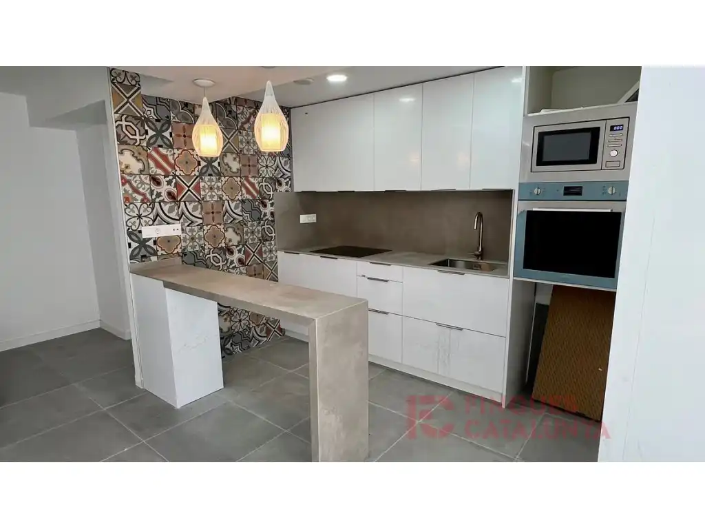 Cocina de Planta baja en venta en Girona Capital con Terraza y Balcón