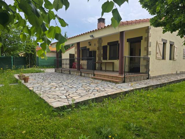 Casa-chalet en Venta en CAMINO DE LAS HOYAS en Tulebras