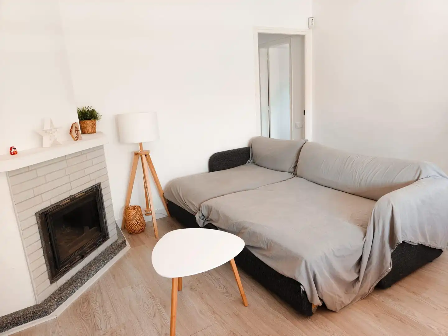 Sala d'estar de Casa adosada en venda en L'Ametlla de Mar  amb Aire condicionat, Calefacció i Jardí privat