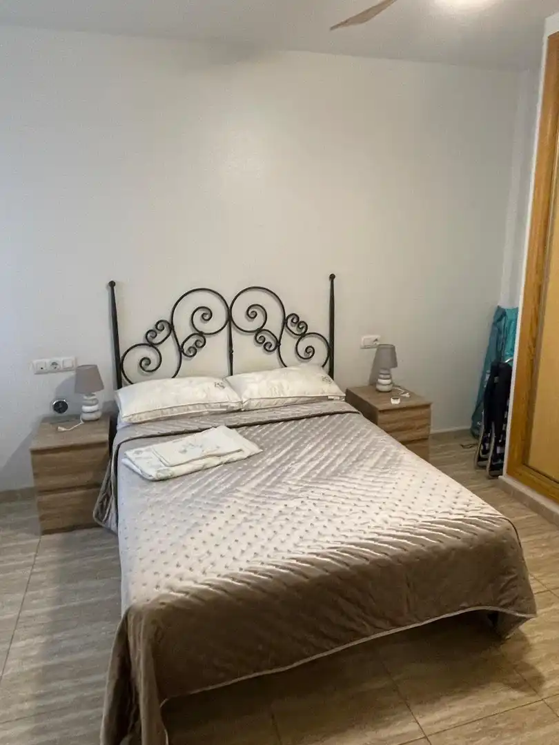 Schlafzimmer von Wohnung zur Miete in Águilas mit Möbliert und Balkon