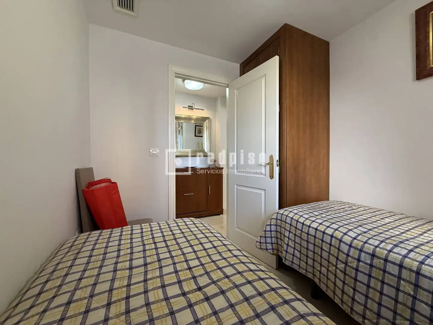 Habitación de Piso de alquiler en Málaga con Aire acondicionado y Amueblado