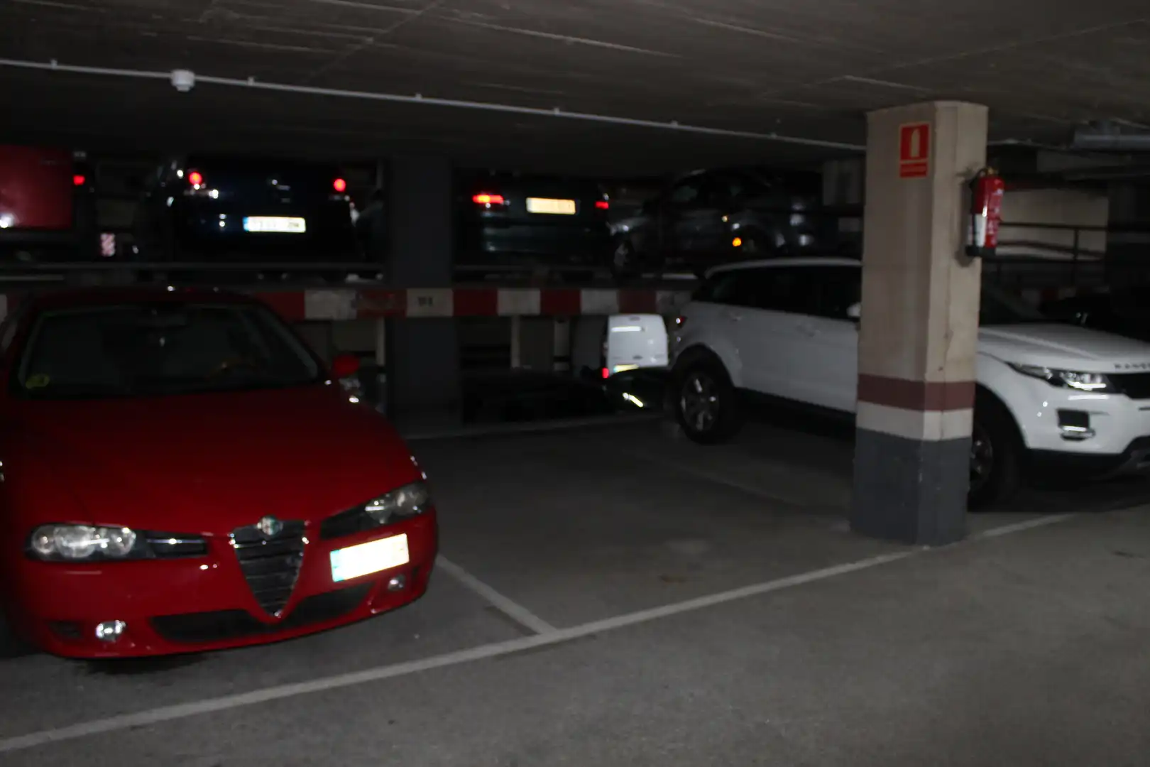 Garatge de lloguer a Travessera de les Corts, 257, Barri de les Corts