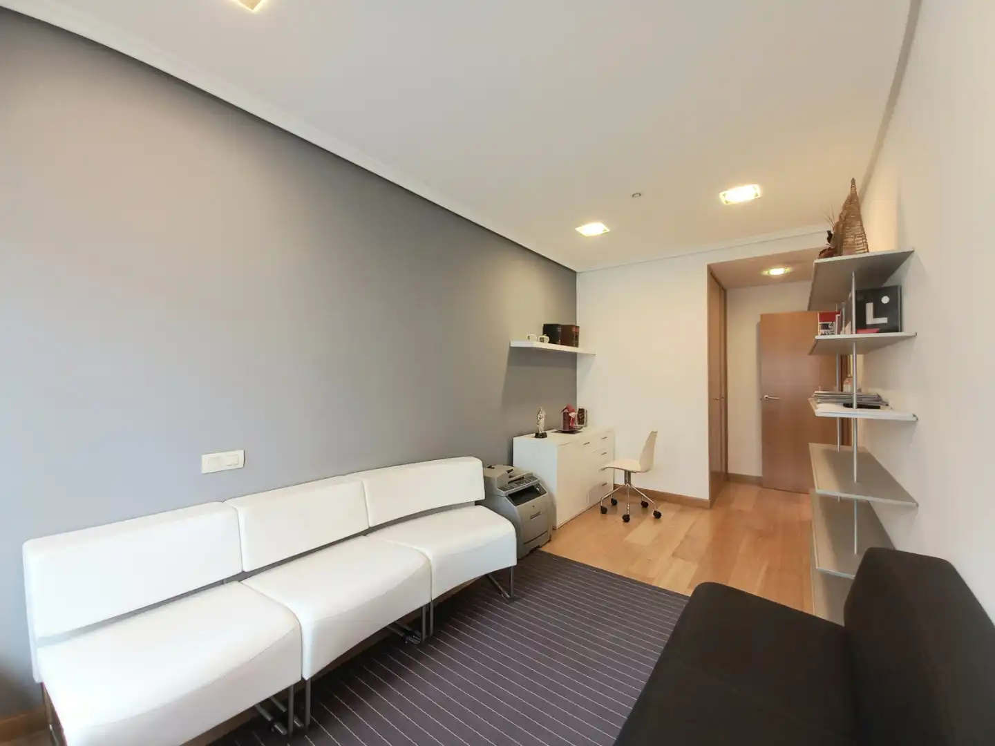 Sala d'estar de Pis en venda en Burgos amb Calefacció, Jardí privat i Parquet