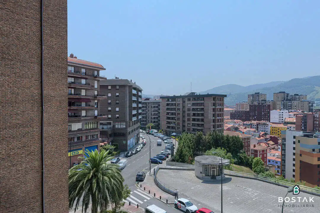 Außenansicht von Wohnung zum Verkauf in Bilbao  mit Heizung, Terrasse und Möbliert