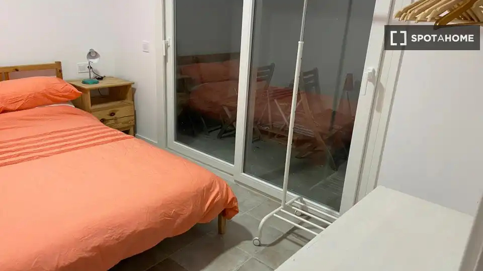 Bedroom of Flat for rent in Valencia  with Air Conditioner, Heating and Furnished