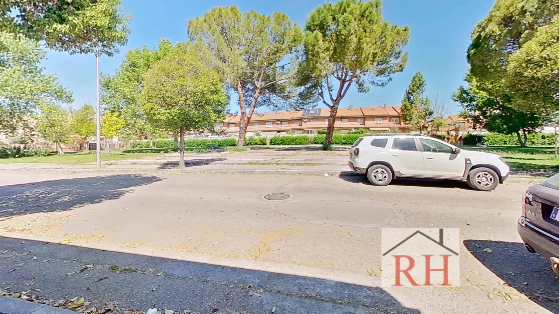 Vista exterior de Casa adosada en venta en Alcalá de Henares con Aire acondicionado, Calefacción y Jardín privado