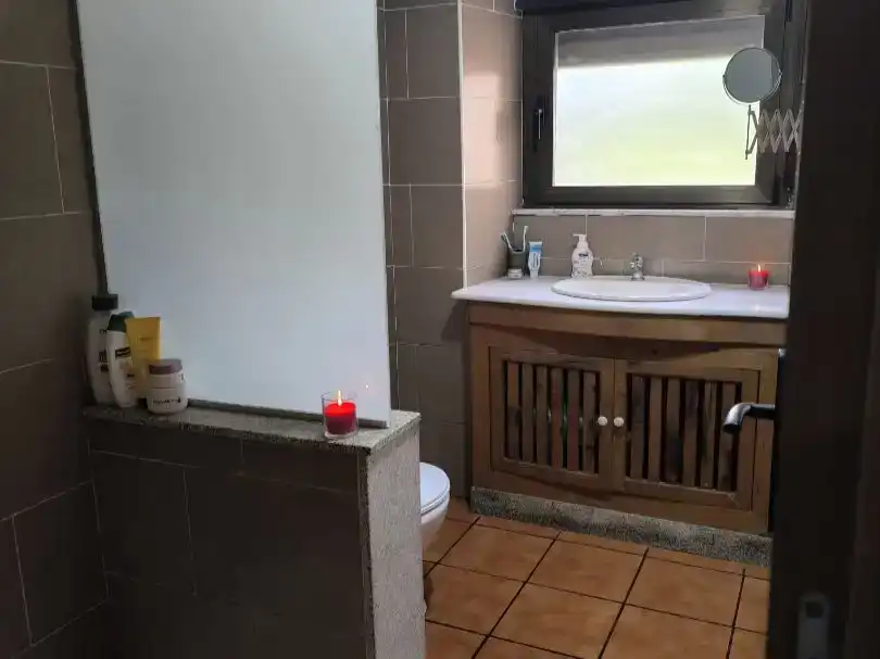 Bathroom of Houses for sale in Argañín  with Private garden and Furnished