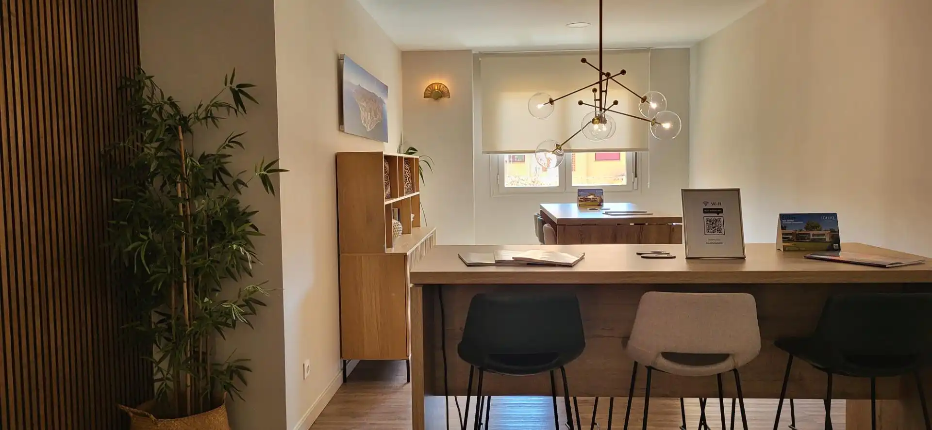 Menjador de Apartament en venda en Benahavís amb Aire condicionat, Calefacció i Jardí privat