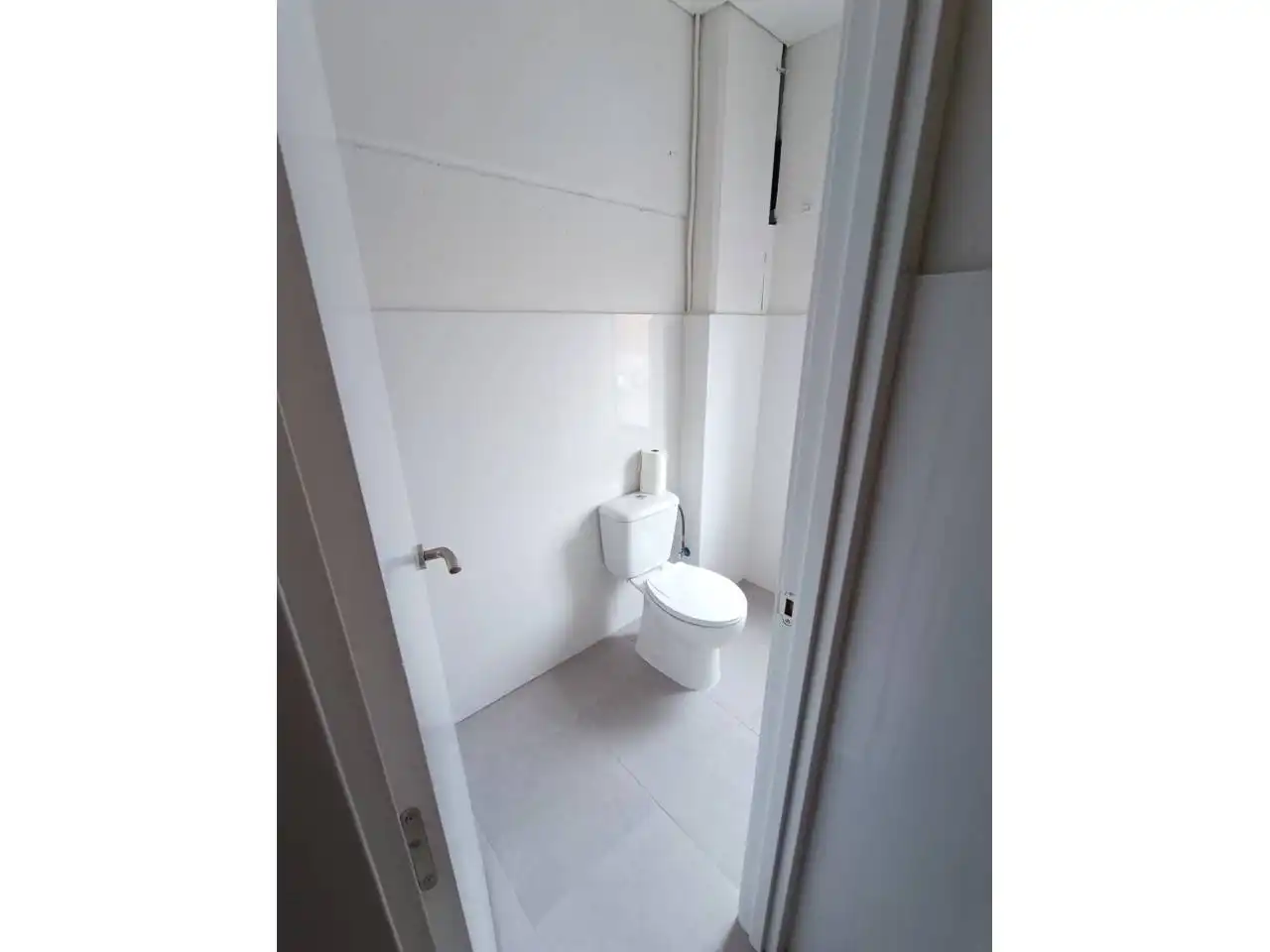 Bathroom of Industrial buildings for rent in Leganés