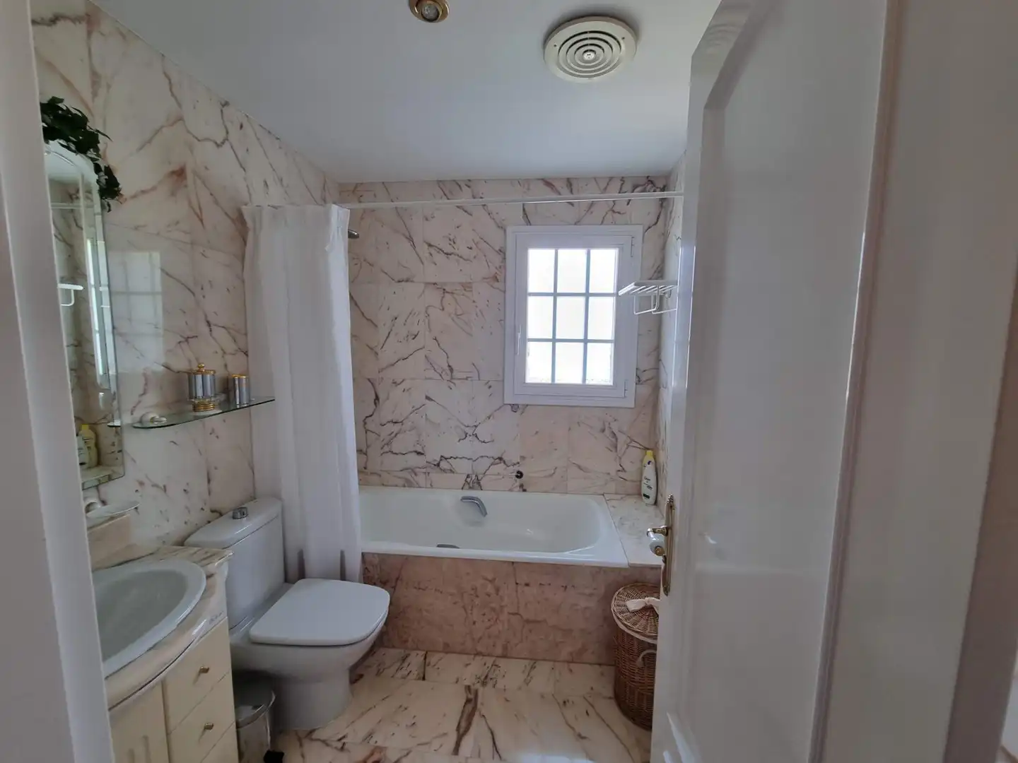 Baño de Casa o chalet en venta en L'Ametlla de Mar  con Aire acondicionado, Calefacción y Jardín privado