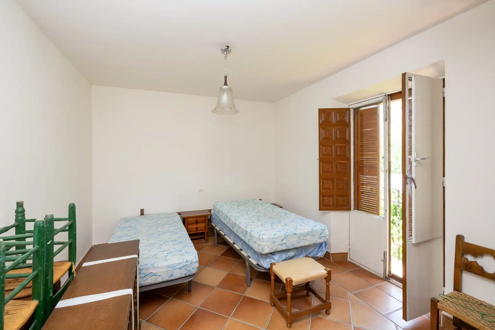 Dormitori de Casa o xalet en venda en Ogíjares amb Calefacció, Jardí privat i Piscina