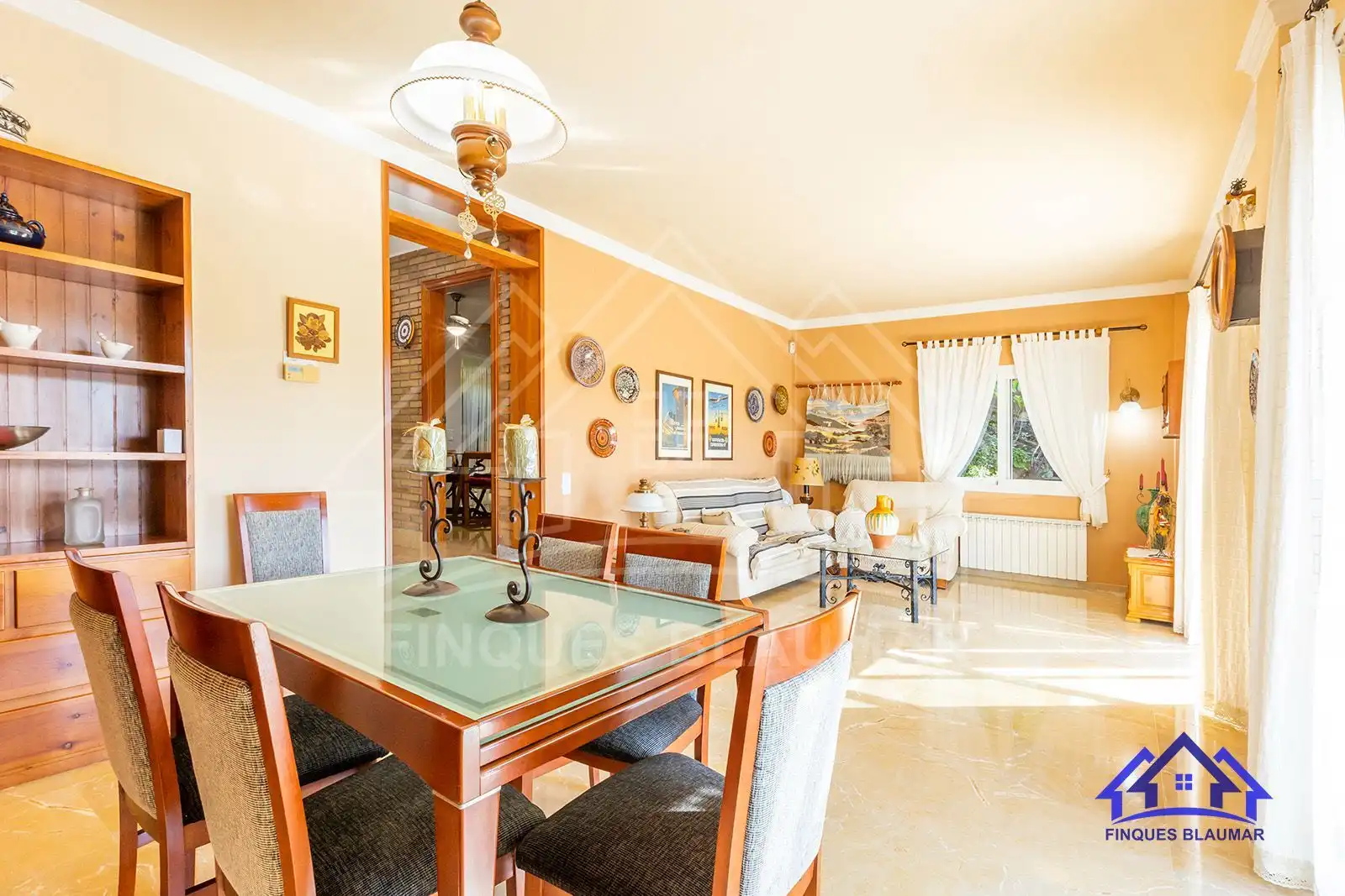 Comedor de Casa o chalet en venta en Arenys de Munt con Calefacción, Jardín privado y Trastero