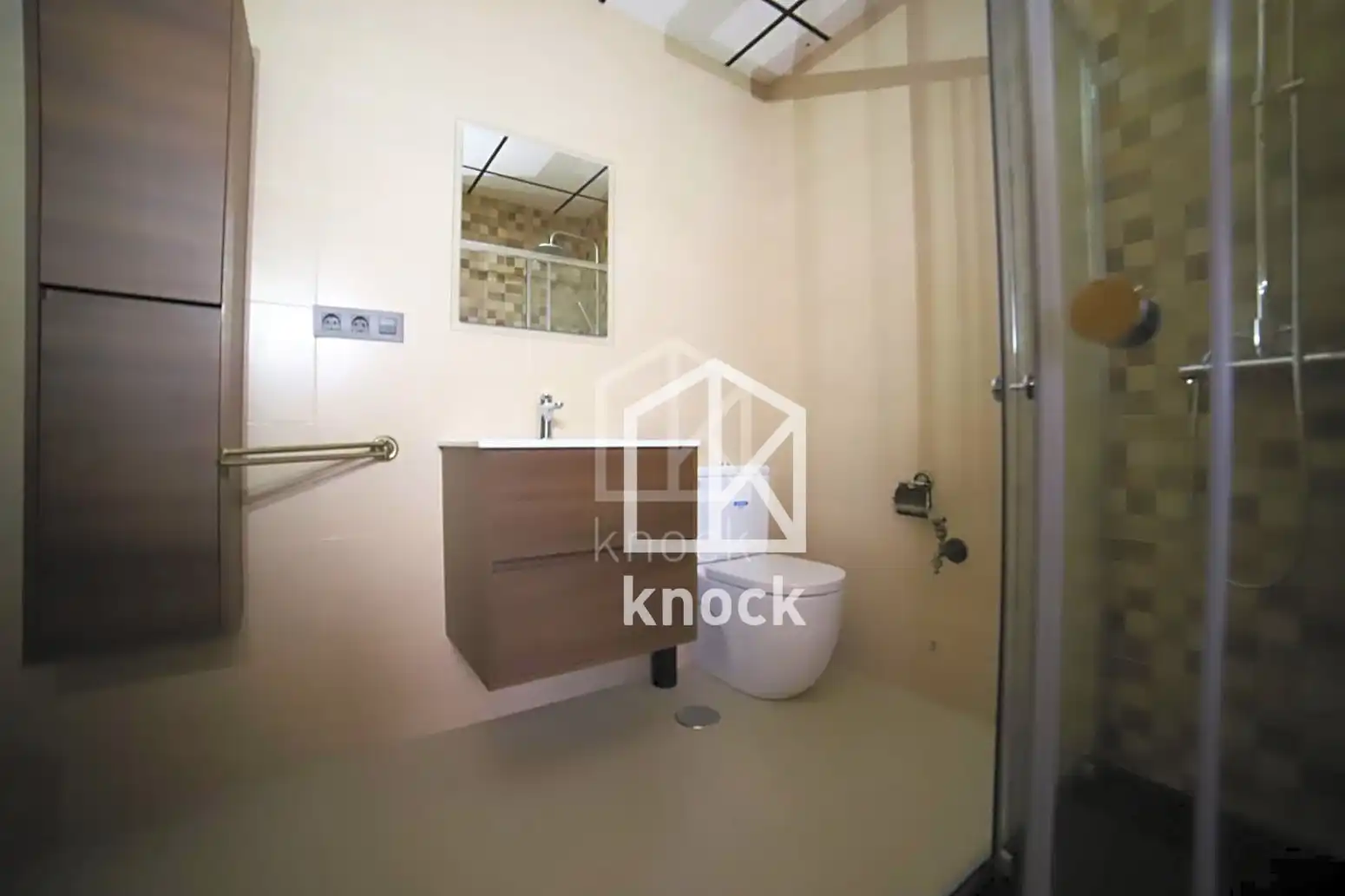Baño de Local en venta en Gijón 