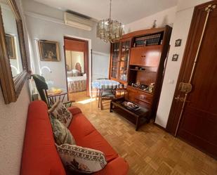 Living room of Flat for sale in  Madrid Capital  with Air Conditioner, Heating and Parquet flooring