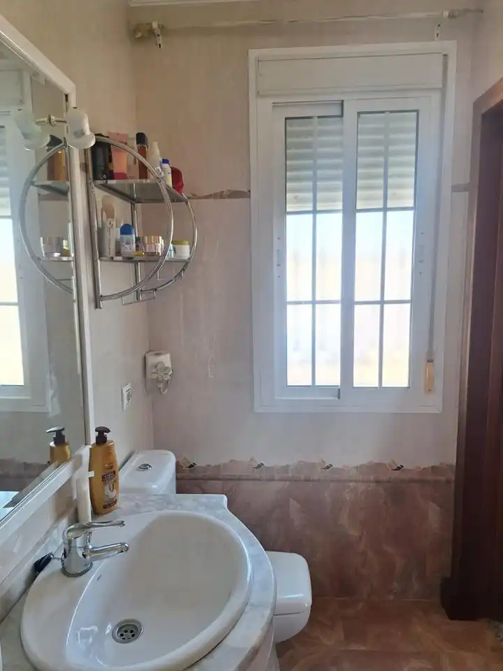 Baño de Casa o chalet en venta en Alcalá de Guadaira con Aire acondicionado, Jardín privado y Terraza