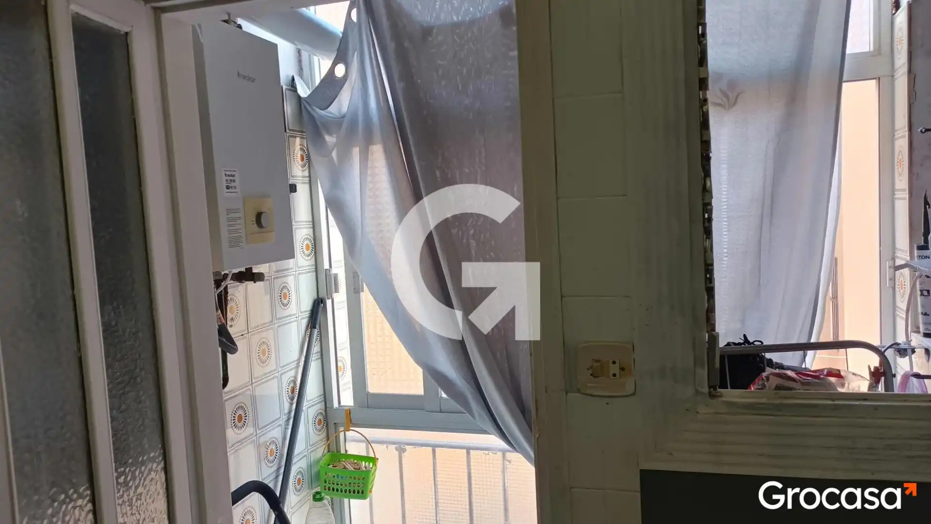 Balcony of Flat for sale in Mataró  with Oven, Washing machine and TV