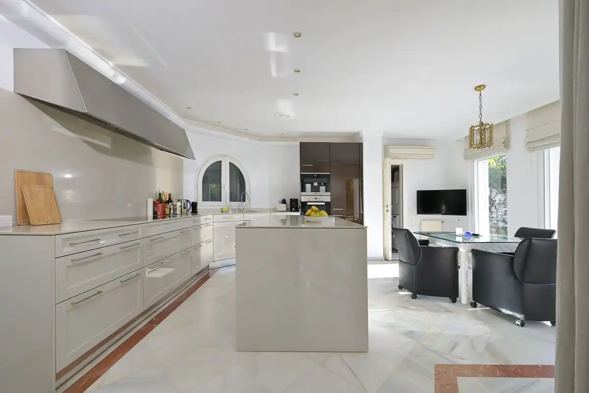 Cocina de Casa o chalet en venta en Marbella con Terraza, Trastero y Piscina