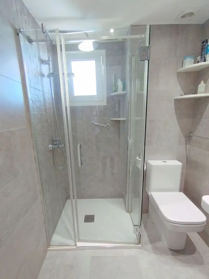 Baño de Apartamento de alquiler en Fuengirola con Terraza
