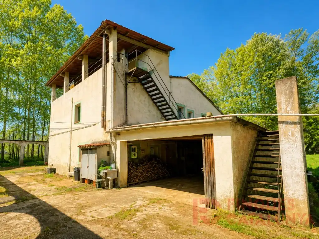 Casa o chalet en venta en Diseminados Afueras, Bescanó