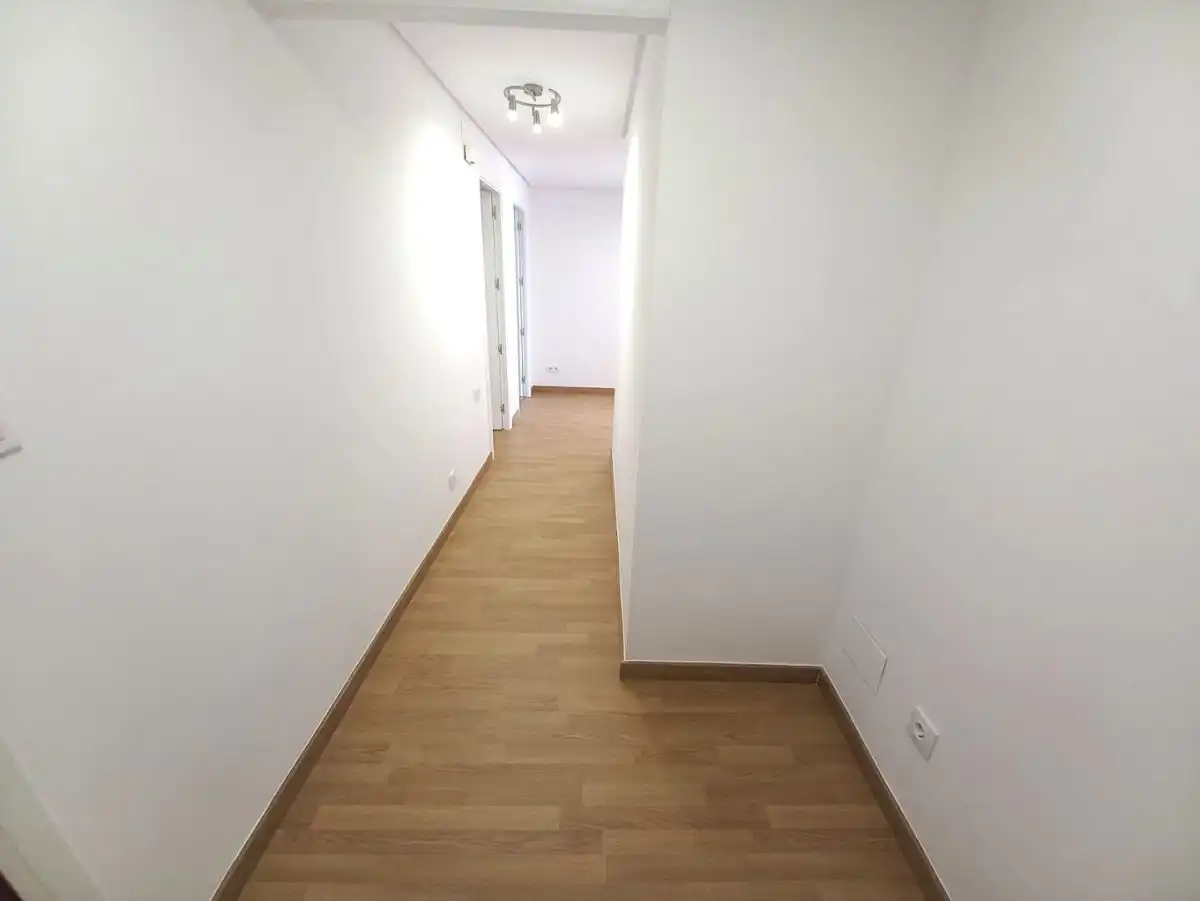 Wohnung zur Miete in A Coruña Capital  mit Heizung und Parkett