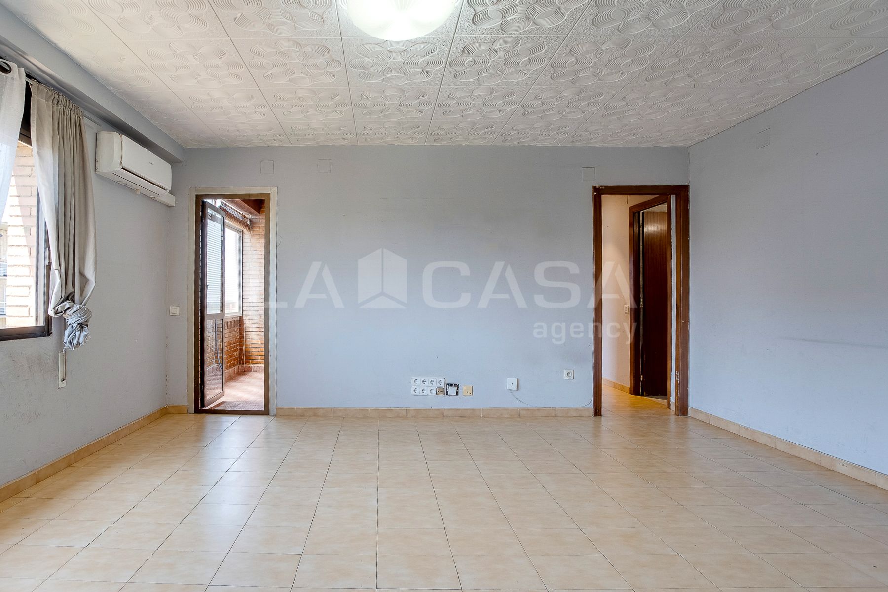 Piso en venta en  Barcelona Capital con Balcón
