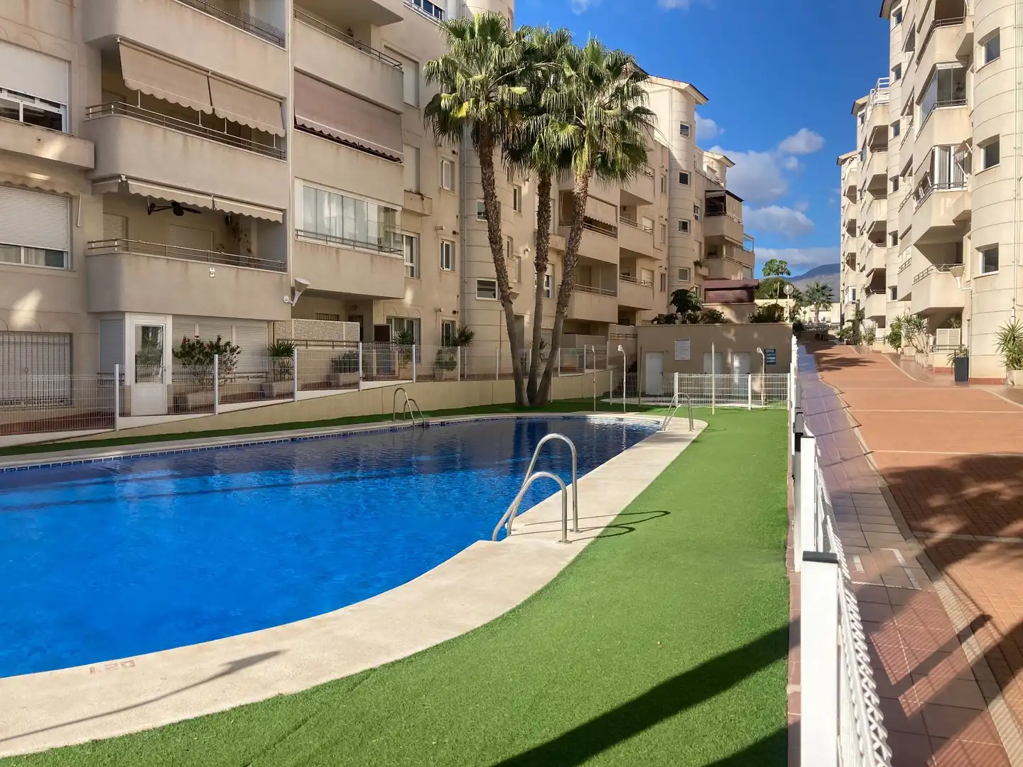 Swimming pool of Flat for sale in Roquetas de Mar  with Air Conditioner, Terrace and Swimming Pool