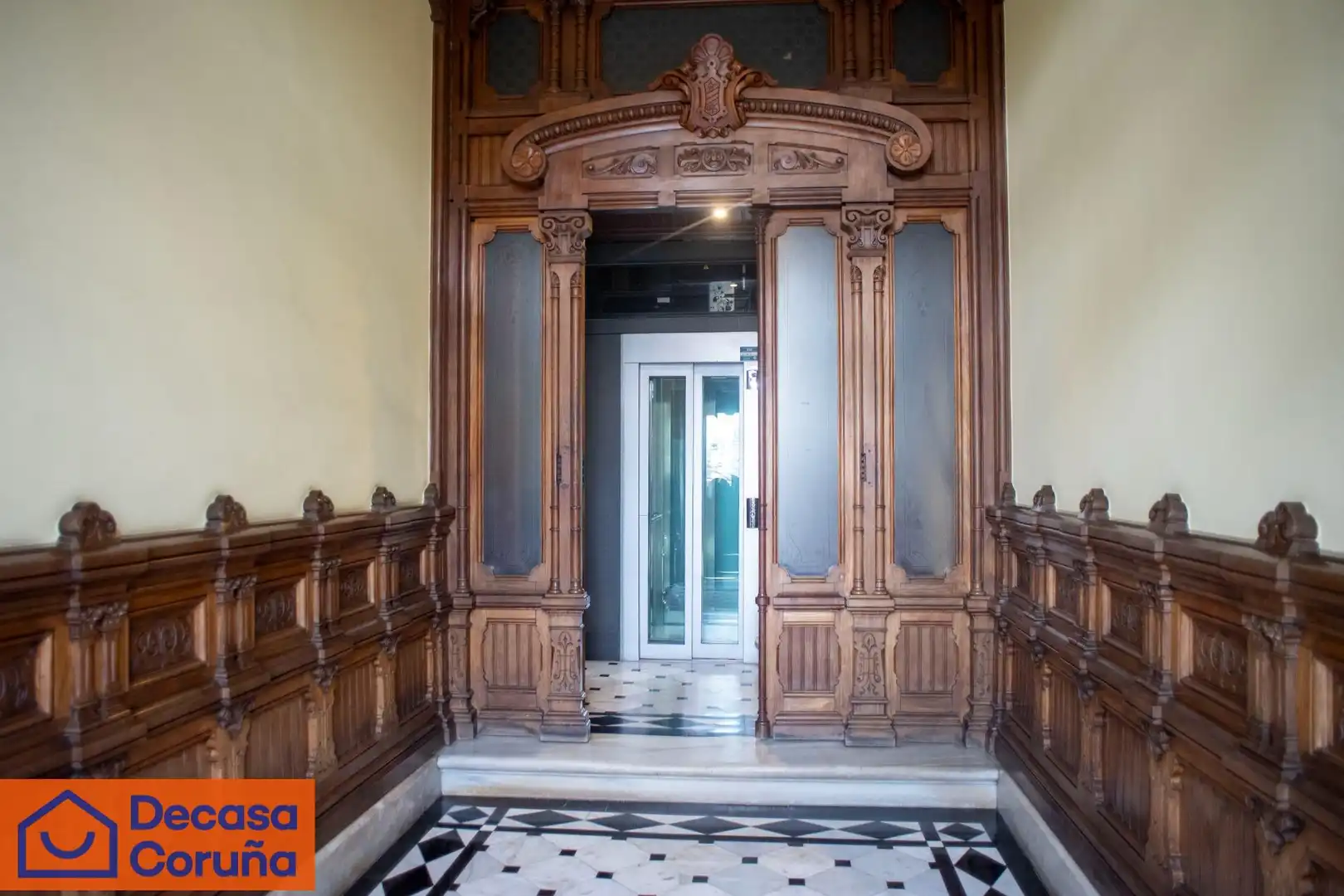 Wohnung zum Verkauf in A Coruña Capital  mit Abstellraum und Alarm