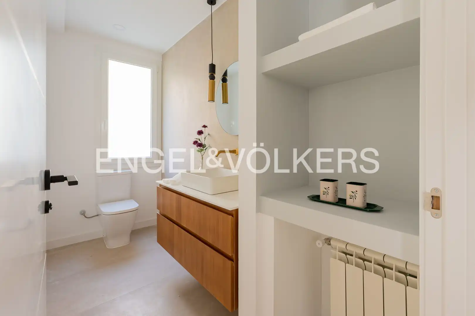 Bathroom of Flat for sale in Madrid  with Air Conditioner, Heating and Terrace