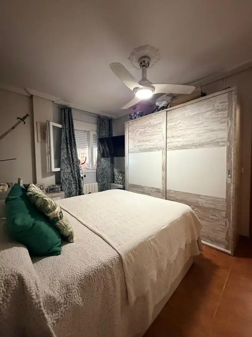 Habitación de Piso en venta en Badajoz con Aire acondicionado, Calefacción y Balcón