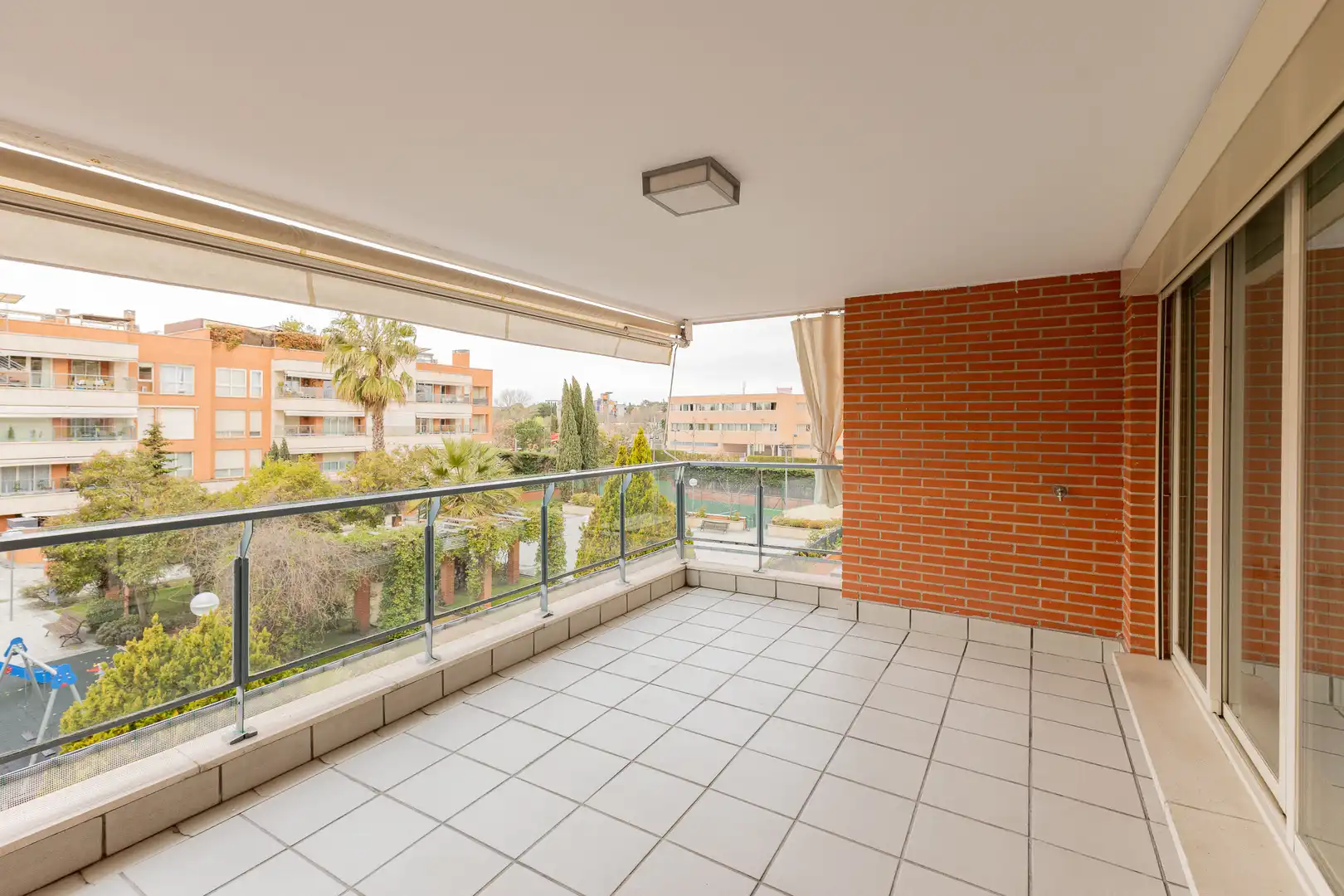 Terraza de Piso de alquiler en Pozuelo de Alarcón con Aire acondicionado, Calefacción y Jardín privado