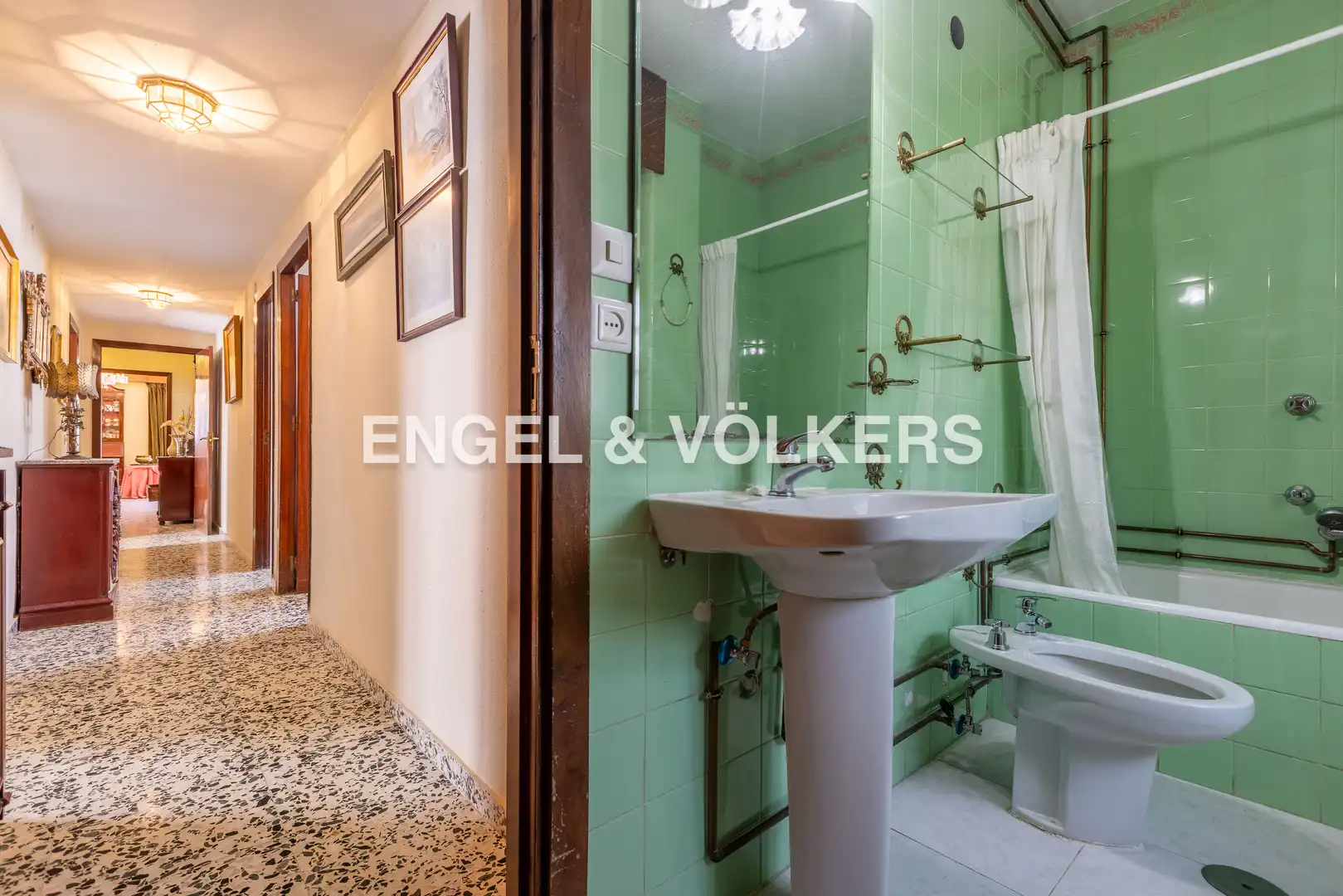 Apartments for sale in Sevilla  with Heating and Balcony