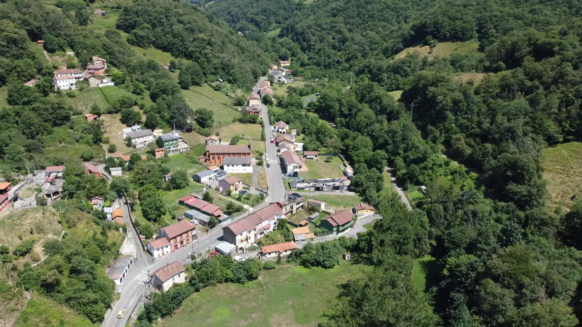 Außenansicht von Haus oder Chalet zum Verkauf in Mieres (Asturias) mit Heizung, Privatgarten und Terrasse