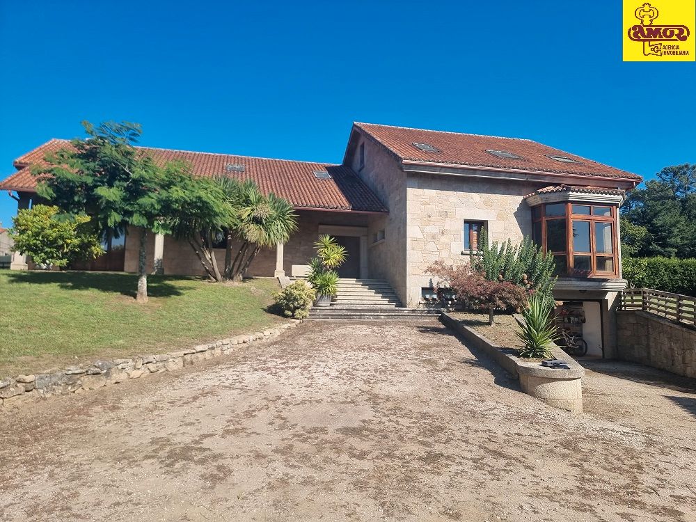 Vista exterior de Casa o xalet en venda en Valdoviño amb Jardí privat i Terrassa