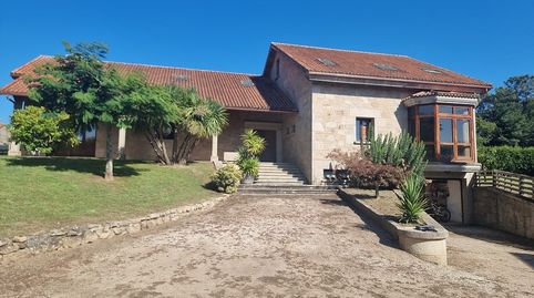 Chalet independiente en venta en Bastavales - Brión