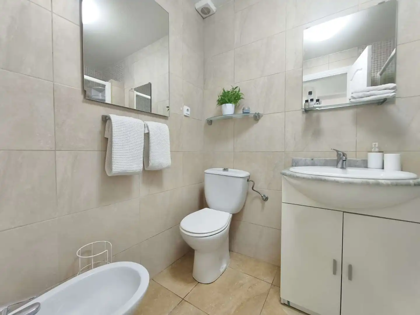 Bany de Apartament en venda en Orihuela amb Aire condicionat, Terrassa i Piscina