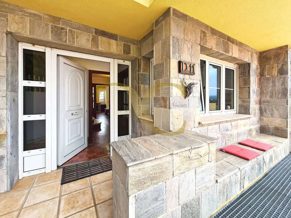 Casa adosada en venta en Ribadesella con Calefacción, Trastero y Amueblado
