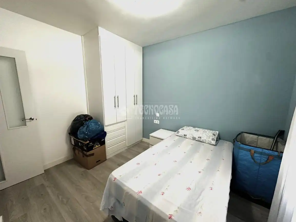Habitación de Piso en venta en Parla con Aire acondicionado, Parquet y Amueblado