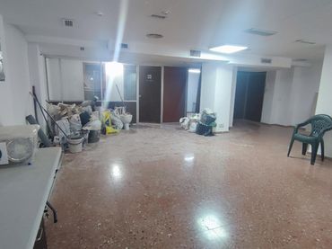 Bajo con ascensor en venta en SEGURA